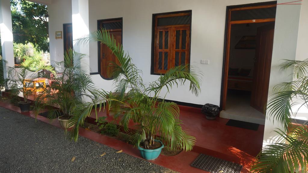 Zimbay Guest House Arugam Bay Exterior photo